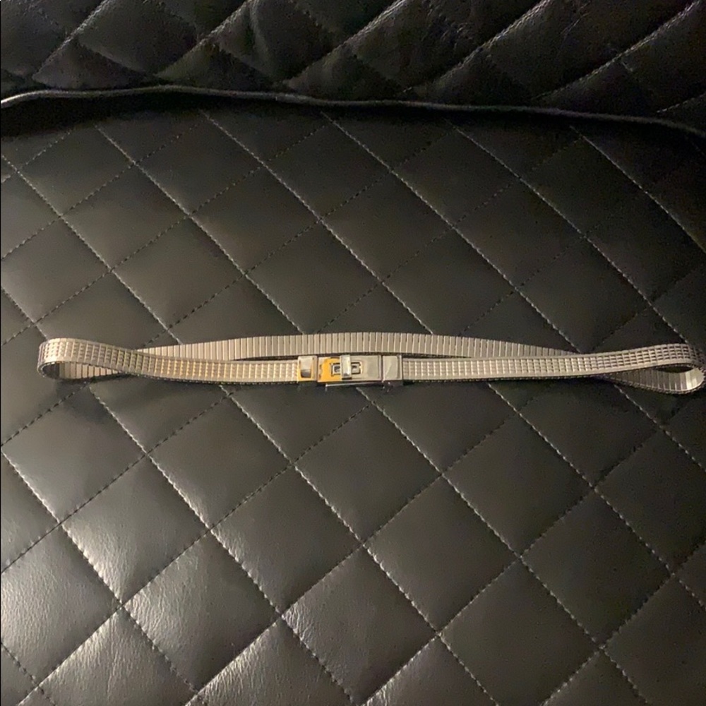 Silver stretch belt